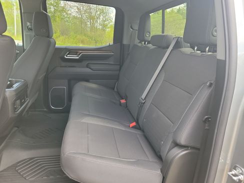 Used 2025 Chevrolet Silverado 1500 RST AWD/4WD image 16