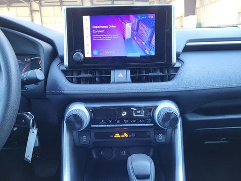 Used 2025 Toyota RAV4 LE image 18