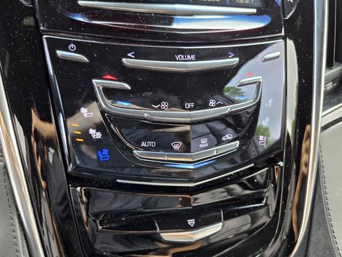 Certified 2018 Cadillac Escalade ESV Platinum RWD image 31