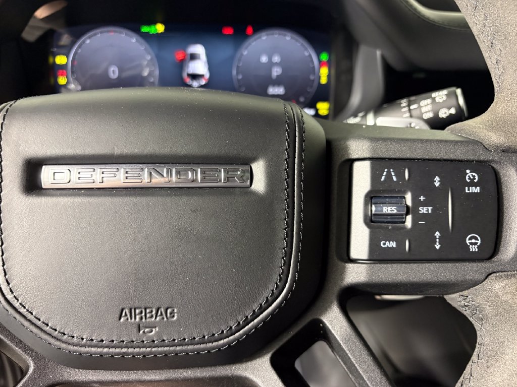 Used 2023 Land Rover Defender 110 AWD/4WD image 22