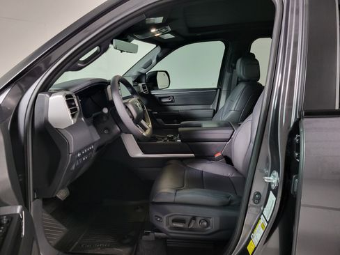 New 2025 Toyota Tundra Platinum image 27