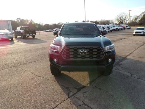 Used 2023 Toyota Tacoma TRD Off-Road w/ Technology Package image 2
