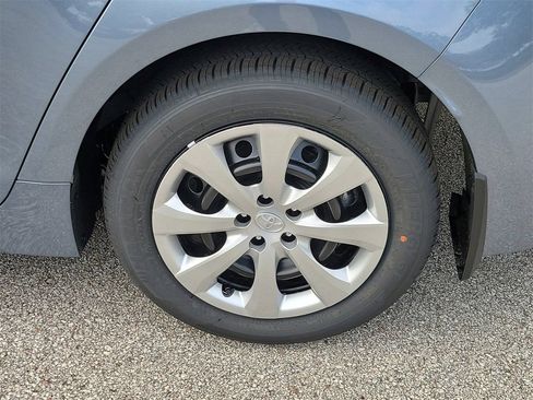 Used 2026 Toyota Corolla LE FWD image 5