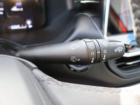 Used 2024 Jeep Compass Limited w/ High Altitude Package image 17