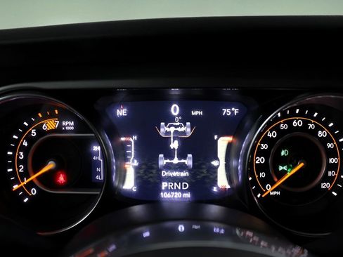 Used 2019 Jeep Wrangler Unlimited Sahara w/ Safety Group image 22