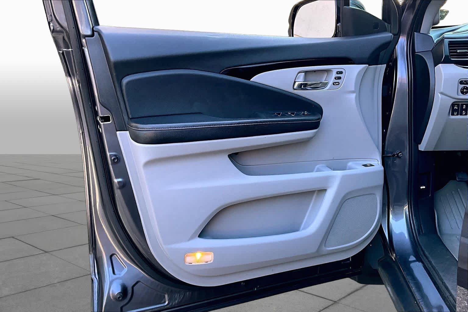 Used 2019 Honda Ridgeline RTL-E image 22