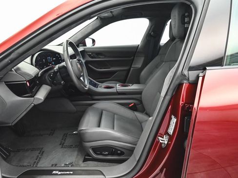 Used 2021 Porsche Taycan RWD image 31