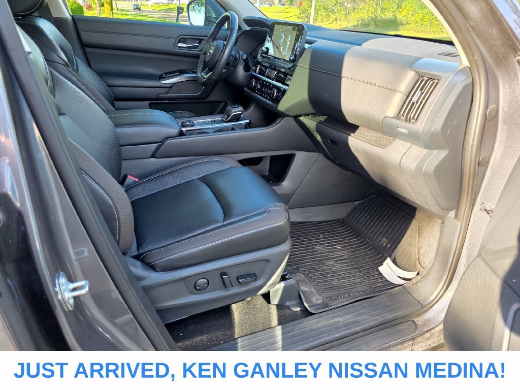 Certified 2024 Nissan Pathfinder SL AWD/4WD image 24