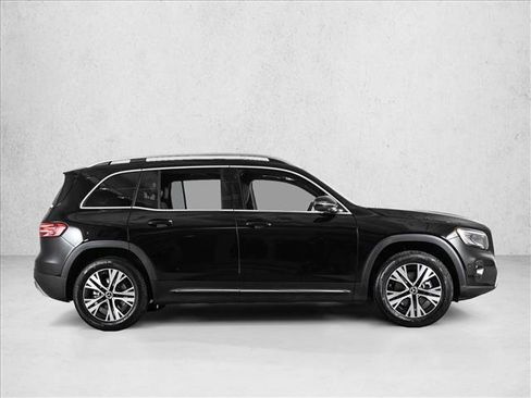 New 2026 Mercedes-Benz GLB 250 4MATIC image 4