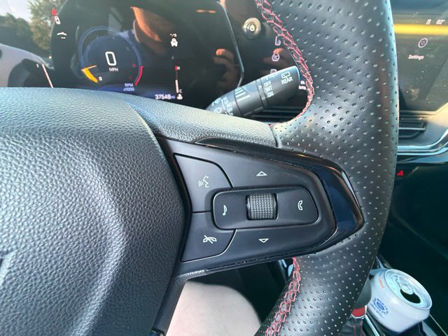 Used 2025 Chevrolet Trax RS w/ Driver Confidence Package FWD image 33