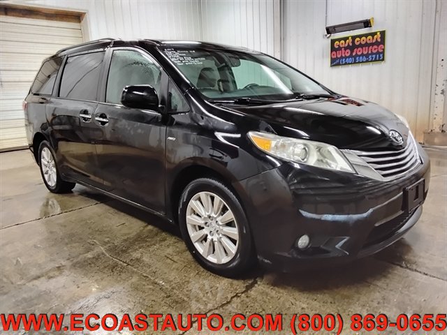 Used 2017 Toyota Sienna XLE w/ XLE Navigation Package AWD/4WD image 1