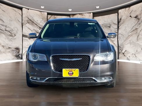 Used 2016 Chrysler 300 C image 4