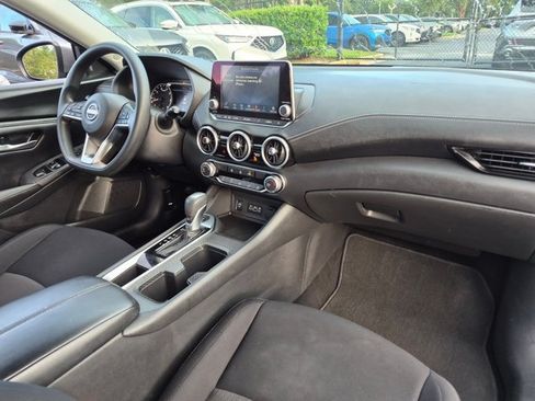 Used 2024 Nissan Sentra SV FWD image 19