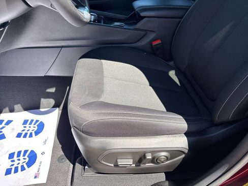 Used 2025 Jeep Grand Cherokee Laredo X w/ Trailer Tow Package image 15