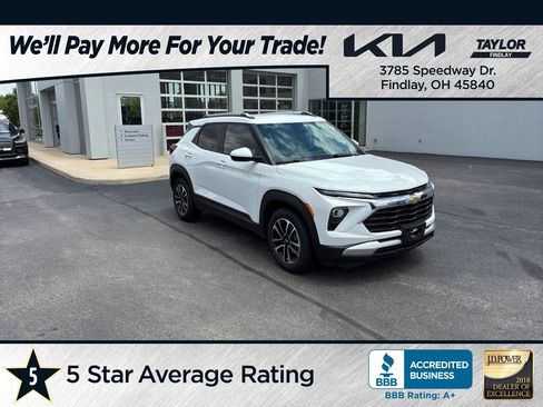 Used 2025 Chevrolet TrailBlazer LT FWD image 1