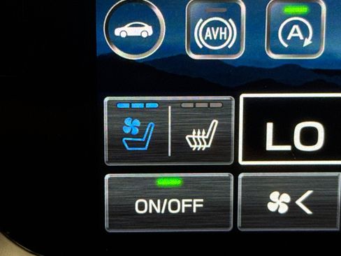Used 2023 Subaru Outback Touring AWD/4WD image 22
