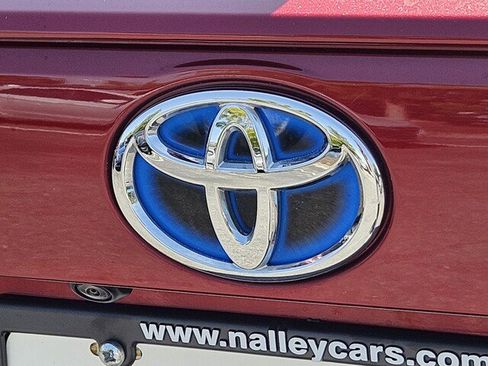 Used 2023 Toyota RAV4 LE AWD/4WD image 28