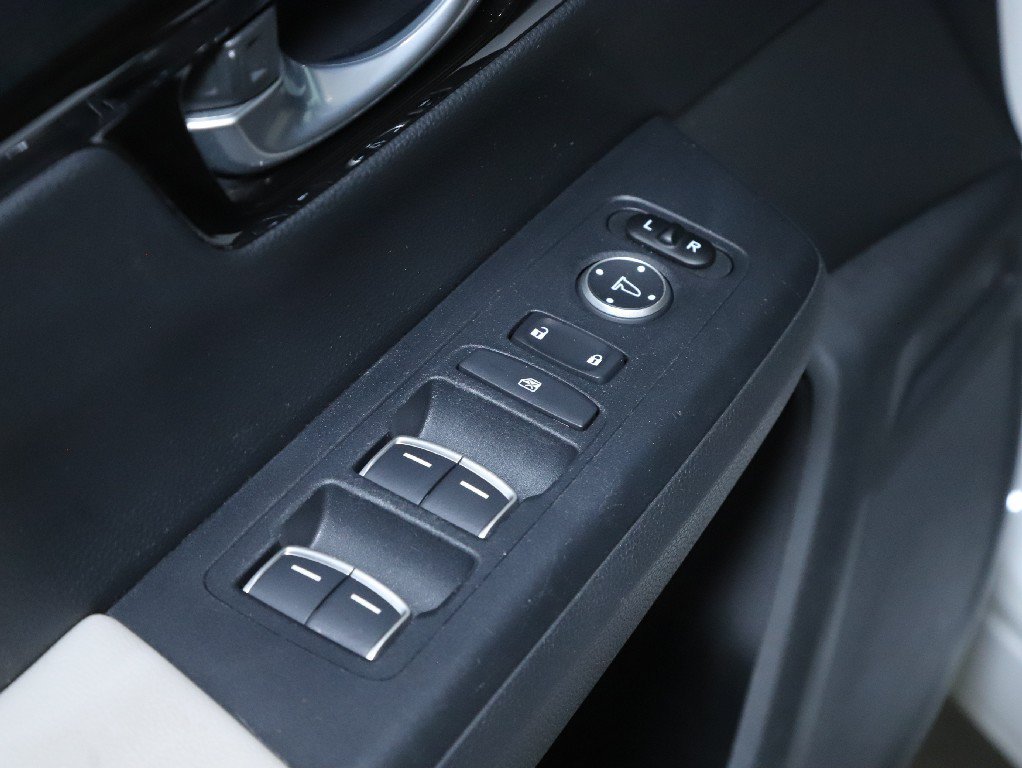 Used 2023 Honda CR-V EX-L image 16