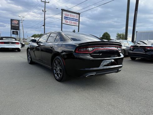 Used 2018 Dodge Charger GT AWD/4WD image 4
