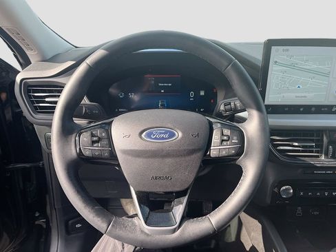 Used 2024 Ford Escape Platinum w/ Premium Technology Package AWD/4WD image 11