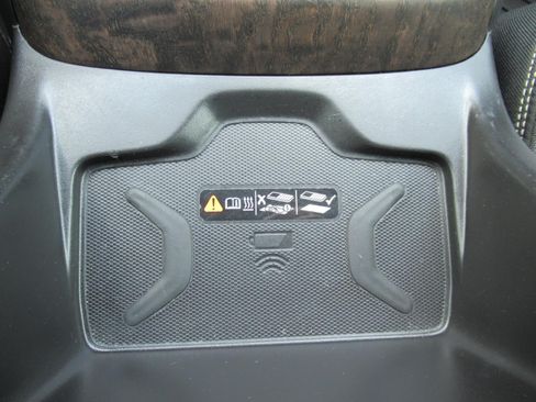 Used 2022 GMC Canyon Denali AWD/4WD image 27