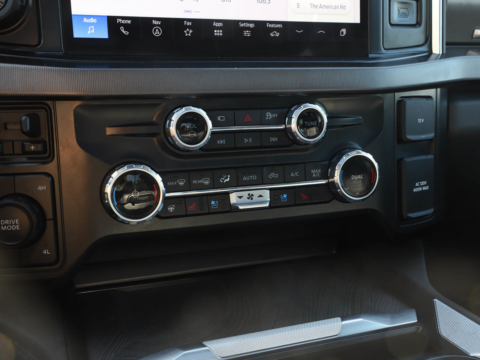 Used 2025 Ford F350 Platinum AWD/4WD image 21
