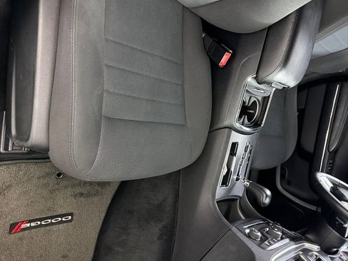 Used 2013 Dodge Charger SE w/ Connectivity Group image 20