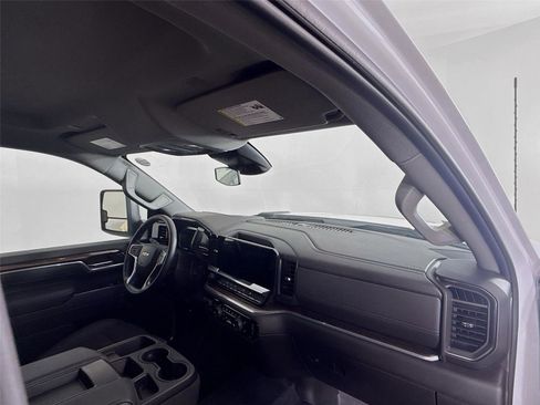 Used 2025 Chevrolet Silverado 3500 LT image 7