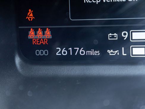 Used 2022 Toyota Tundra Platinum image 19