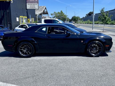 Used 2019 Dodge Challenger R/T Scat Pack w/ Widebody Package RWD image 5