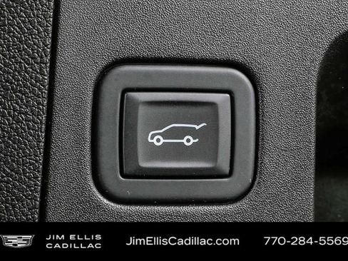 Used 2024 Cadillac XT4 Premium Luxury image 31