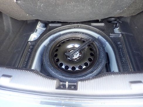 Used 2017 Chevrolet Cruze LT w/ Convenience Package image 18