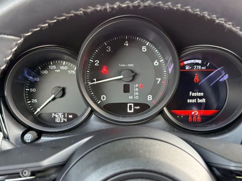 Certified 2023 Porsche Macan AWD/4WD image 29