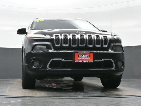 Used 2016 Jeep Cherokee Limited AWD/4WD image 30