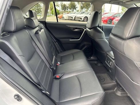 Used 2023 Toyota RAV4 Limited image 20