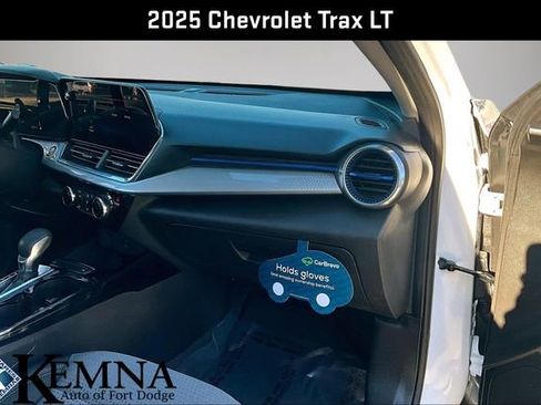 Used 2025 Chevrolet Trax LT w/ Driver Confidence Package FWD image 29