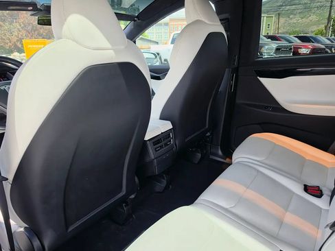 Used 2020 Tesla Model X Long Range AWD/4WD image 32