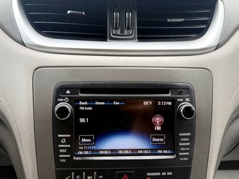 Used 2015 Chevrolet Traverse LS FWD image 15