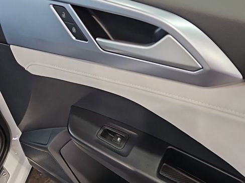 New 2026 Volkswagen Taos SE image 12