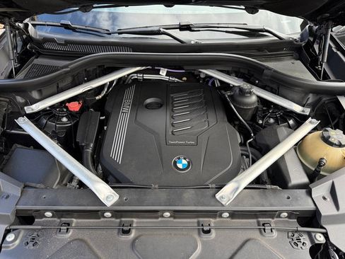 Used 2023 BMW X5 sDrive40i w/ M Sport Package image 9