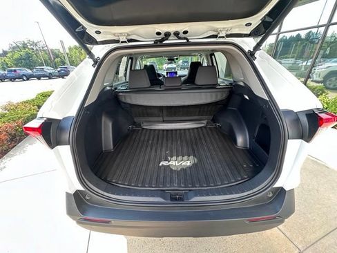 Used 2024 Toyota RAV4 XLE w/ Convenience Package AWD/4WD image 13