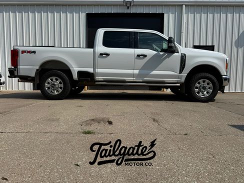 Used 2023 Ford F250 XLT w/ FX4 Off-Road Package AWD/4WD image 1