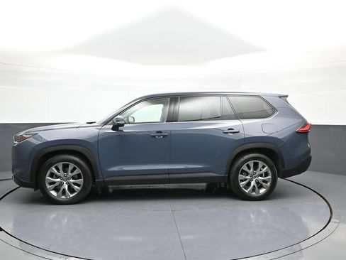 Certified 2024 Toyota Grand Highlander AWD image 9