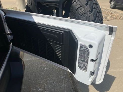 Certified 2018 Jeep Wrangler Unlimited Sahara AWD/4WD image 30