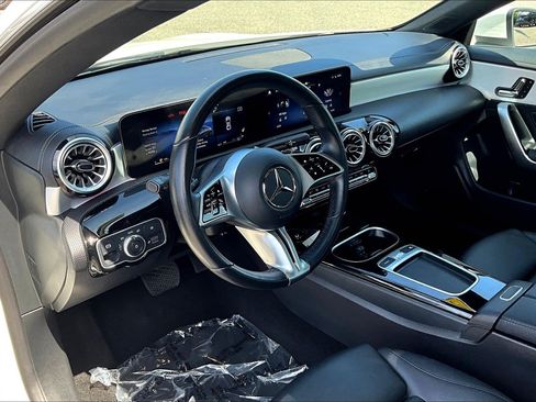 Used 2025 Mercedes-Benz CLA 250 4MATIC image 13