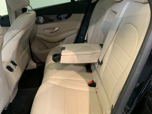 Used 2016 Mercedes-Benz GLC 300 4MATIC image 38