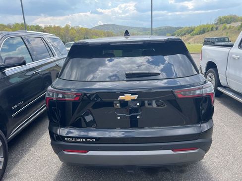 Used 2025 Chevrolet Equinox LT AWD/4WD image 5