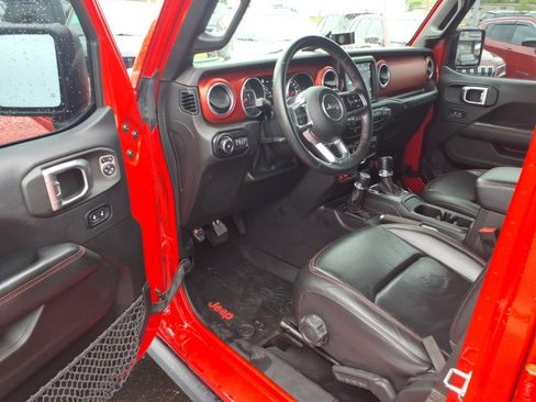 Used 2018 Jeep Wrangler Unlimited Rubicon w/ Dual Top Group AWD/4WD image 10