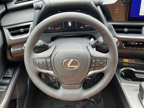 New 2026 Lexus UX 300h FWD image 18