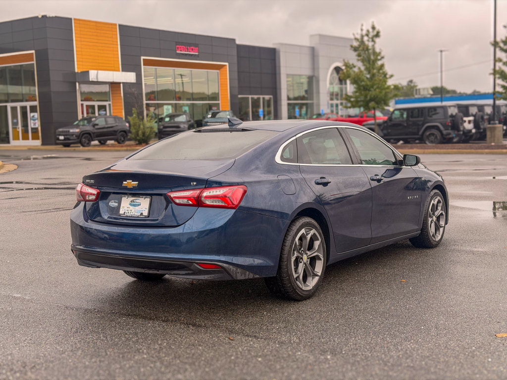 Used 2022 Chevrolet Malibu LT w/ Leather Package FWD image 7